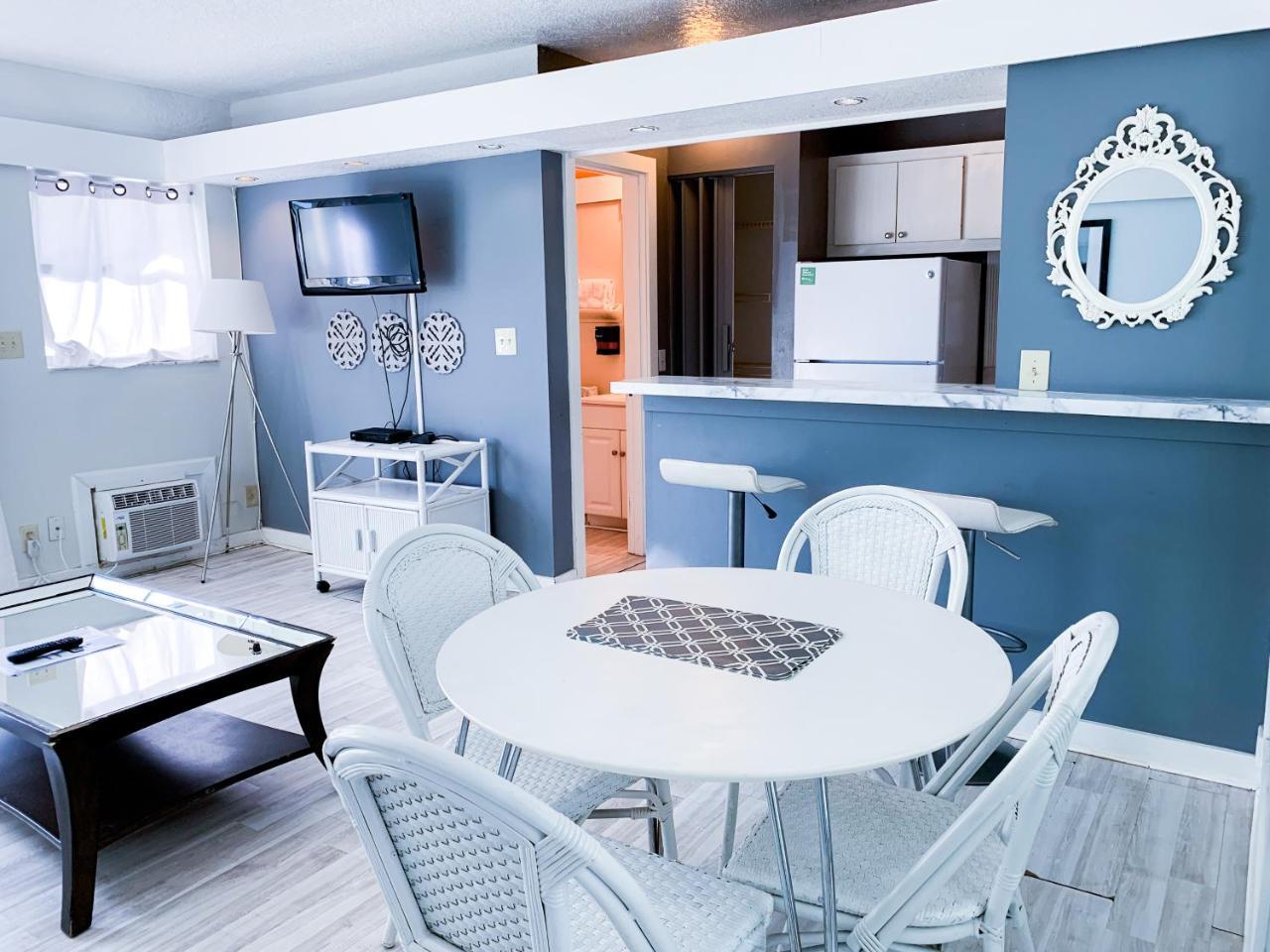 Coral Tides Resort ポンパノビーチ エクステリア 写真