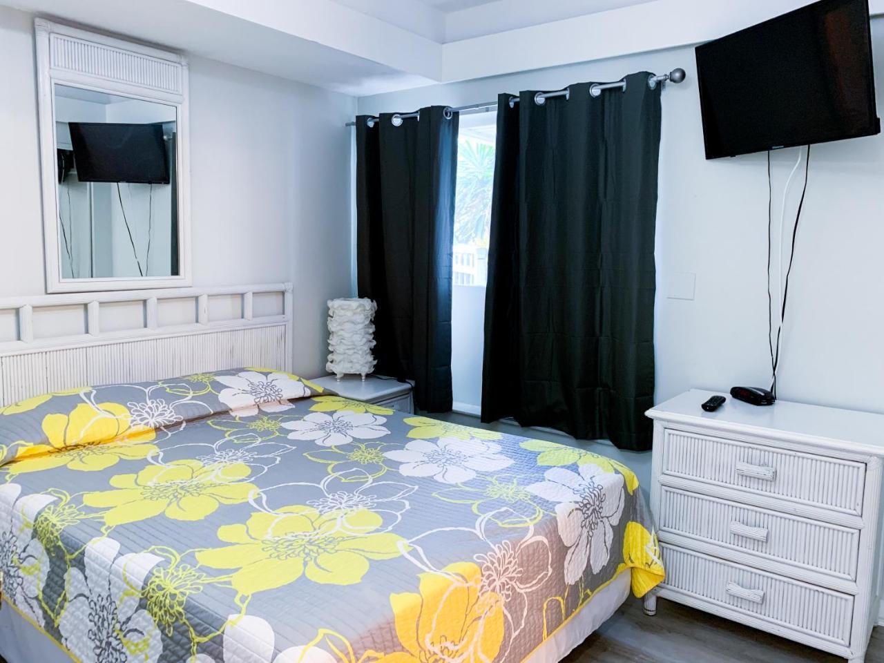 Coral Tides Resort ポンパノビーチ エクステリア 写真