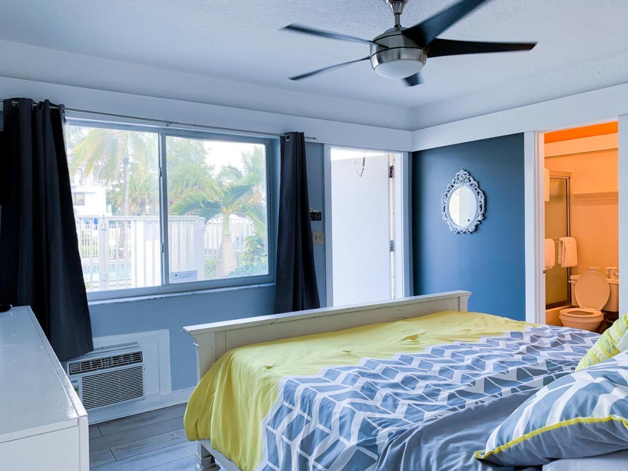 Coral Tides Resort ポンパノビーチ エクステリア 写真