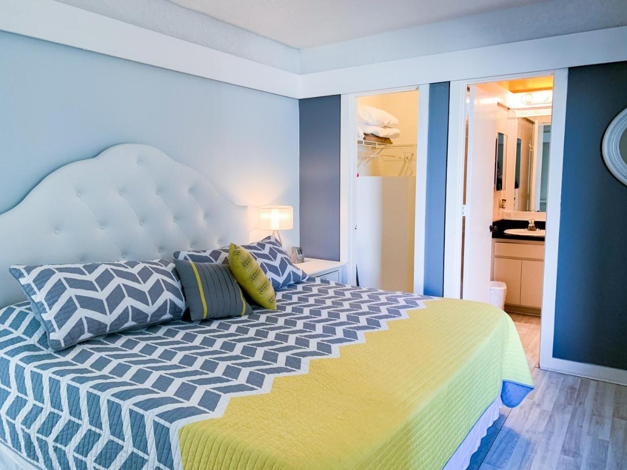 Coral Tides Resort ポンパノビーチ エクステリア 写真