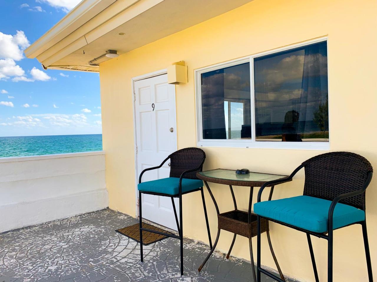 Coral Tides Resort ポンパノビーチ エクステリア 写真