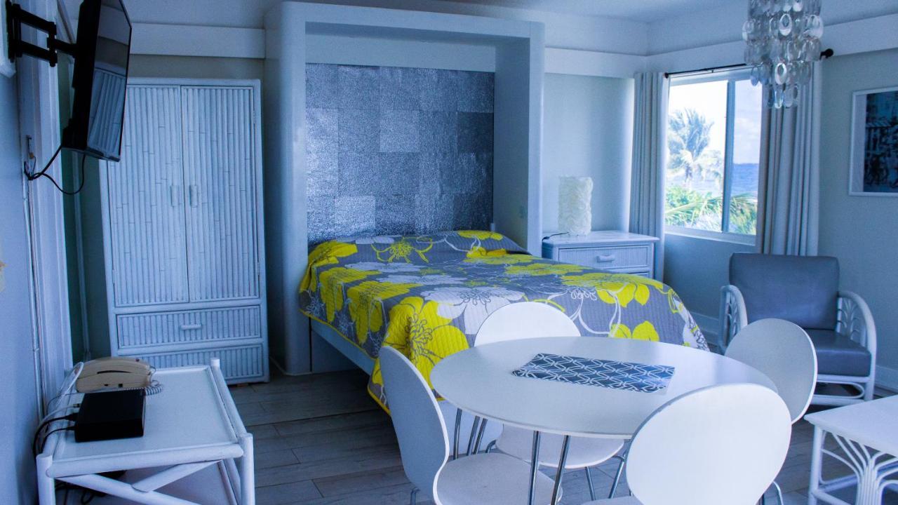 Coral Tides Resort ポンパノビーチ エクステリア 写真