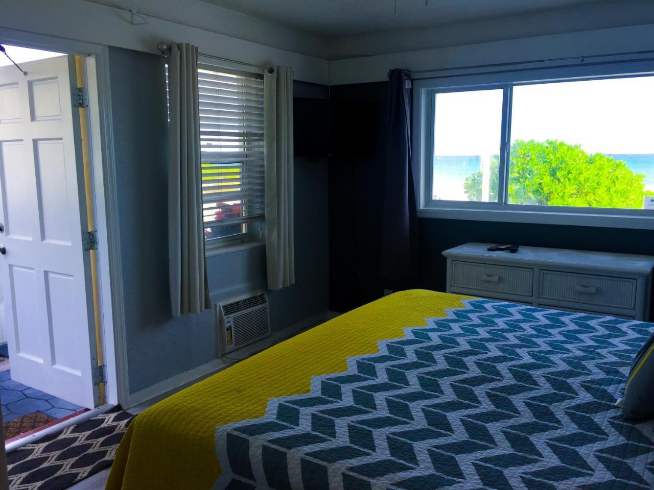 Coral Tides Resort ポンパノビーチ エクステリア 写真